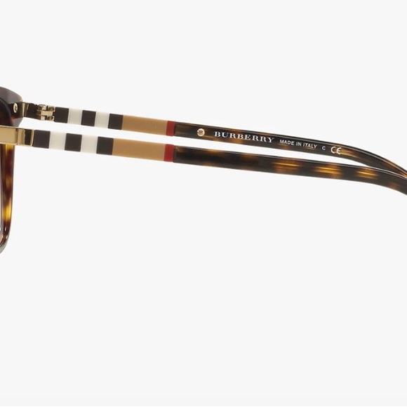 Beautiful Burberry sunglasses new in case Gorgeous set - Picture 11 of 14
